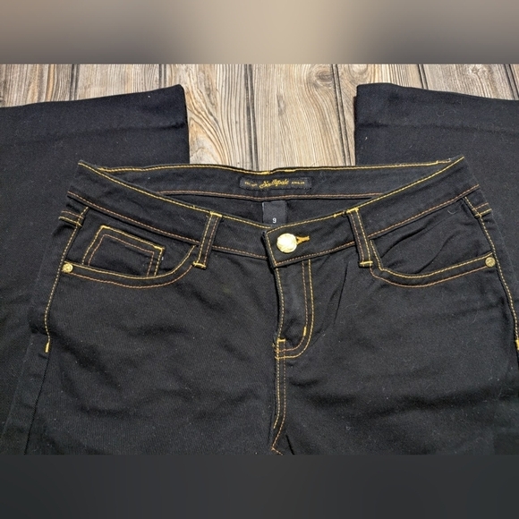 South Pole size 9 black denim with gold stitching in excellent condition, hemmed - Picture 11 of 13